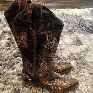 Corral Women’s Distressed Western Boots Brown